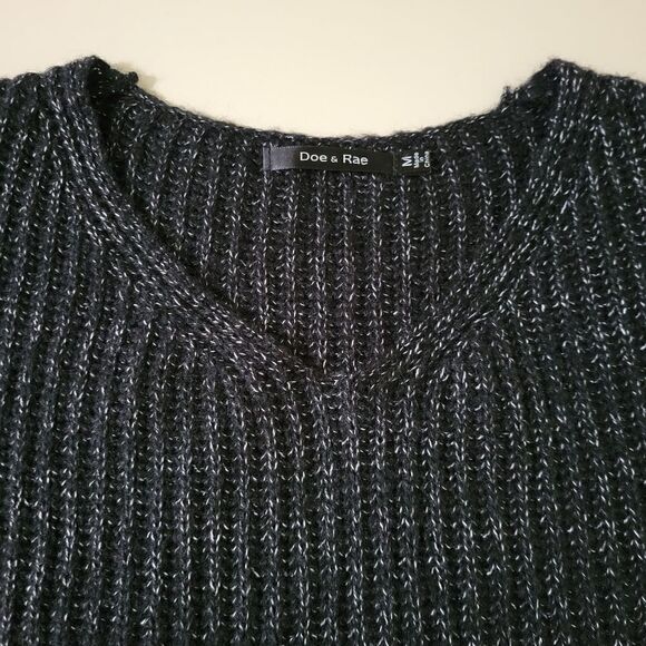 Doe & Rae Women's Black Marled V-neck Long Sleeve Sweater - Picture 10 of 14